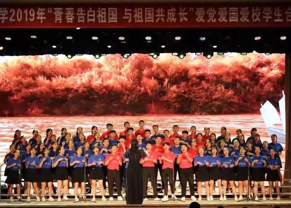 点击保存老婆突然说,为啥别人的婚姻都是双向奔赴相爱才结婚的,我怎么说?